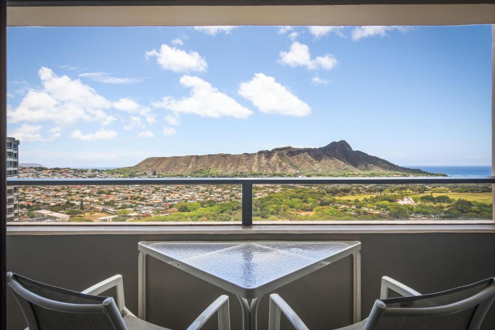 Two-Bedroom Suite with Ocean View interior